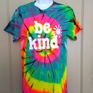 Be kind tye dye t-shirt